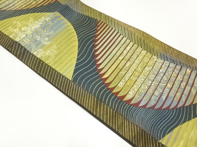 金糸変わり横段に花唐草模様織出し袋帯